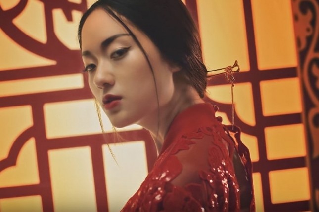 “Nàng thơ của Sơn Tùng” khoe ảnh cá tính trước khi bước vào “Sài Gòn trong cơn mưa” ảnh 1