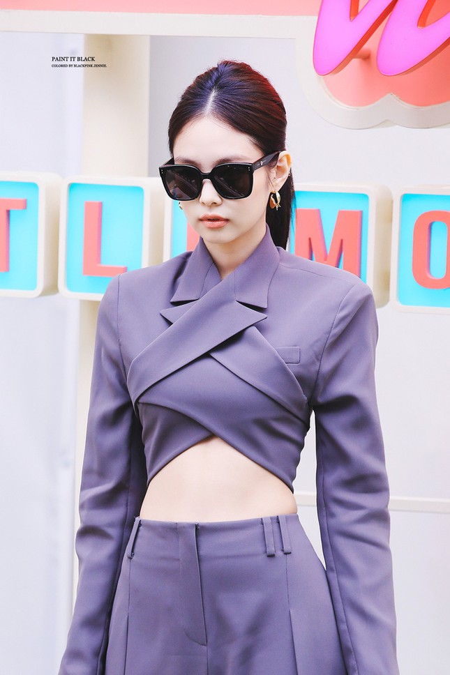 Joy nhiều lần đụng hàng với Jennie (BLACKPINK) khiến stylist của Red Velvet bị réo tên ảnh 1