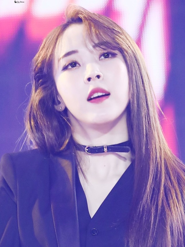 Loạt nữ idol sở hữu đôi môi hình tam giác quyến rũ đang là trend cực “hot” ở Hàn Quốc ảnh 1