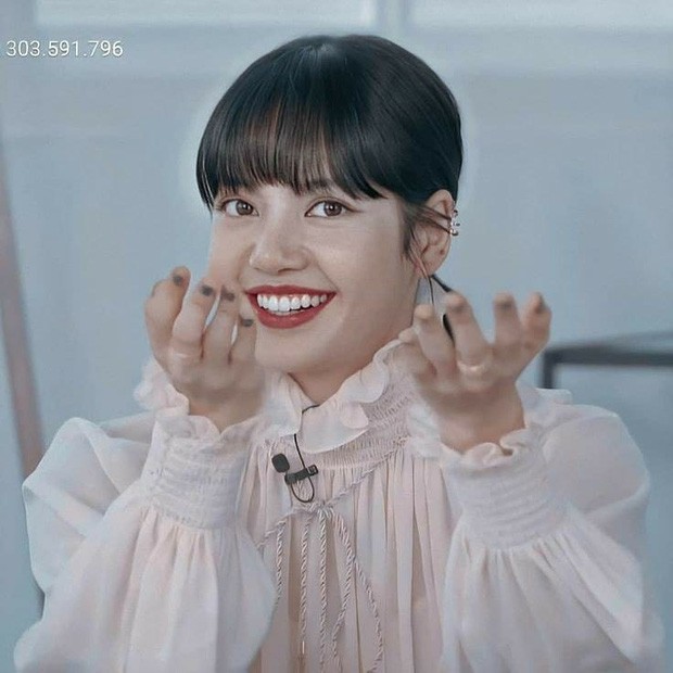 Đụng hàng từ Irene, Yoona tới Lisa, Seo Ye Ji không hề lép vế nhờ thần thái kiêu sa ảnh 10