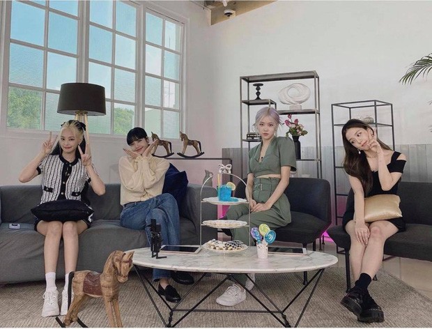 Đụng hàng từ Irene, Yoona tới Lisa, Seo Ye Ji không hề lép vế nhờ thần thái kiêu sa ảnh 11