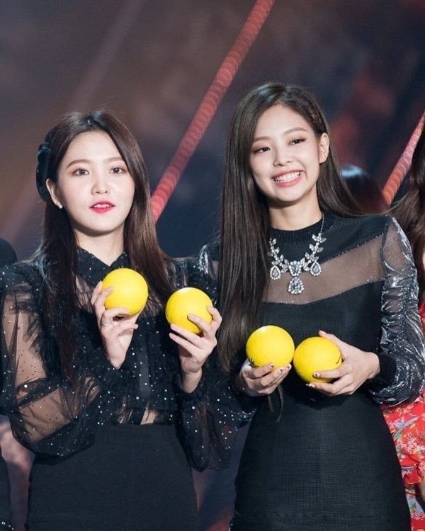 Yeri có oan ức khi bị cho là “chuyên gia sao chép”: Từ Taeyeon, IU và giờ là Jennie? ảnh 2