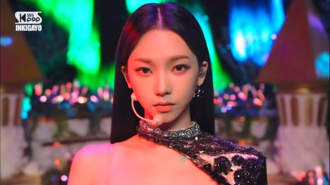 Thêm lý do khiến netizen Hàn công nhận Karina (aespa) là “Nữ thần sắc đẹp” mới của K-Pop ảnh 5