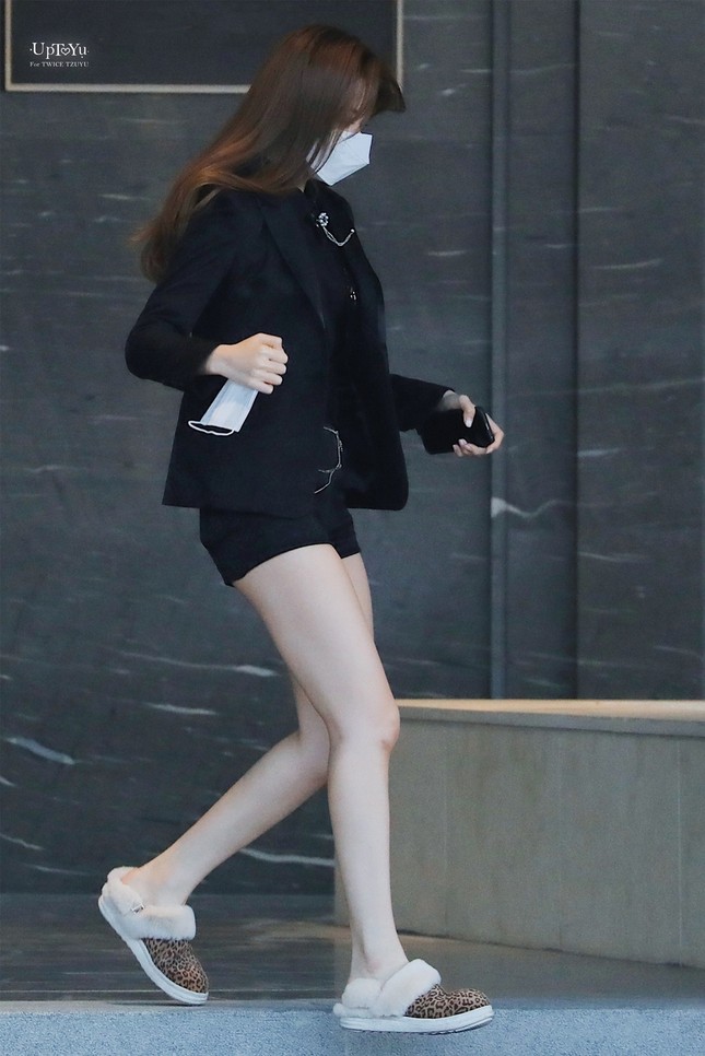Chỉ vì cao nhất nhóm TWICE mà Tzuyu phải chịu thiệt thòi, bị “dìm” dáng vì thứ này ảnh 1