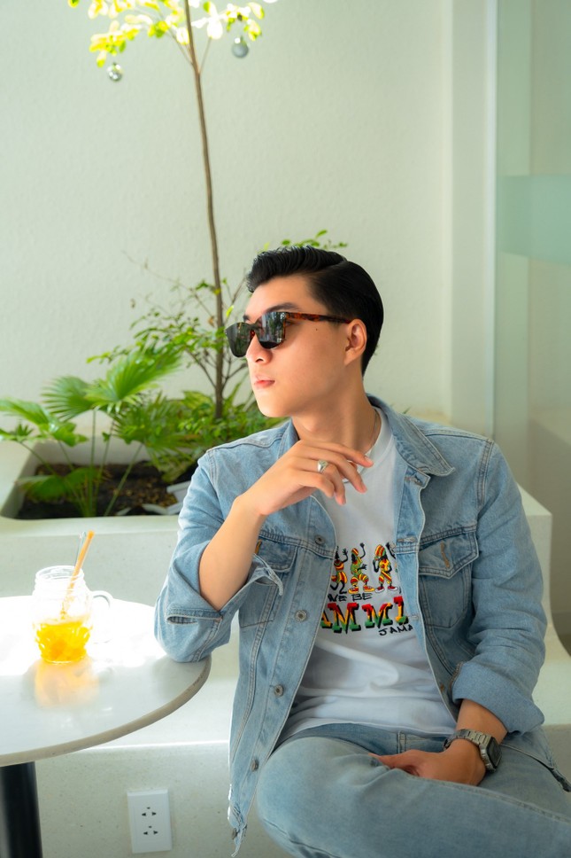 Có một HIEUTHUHAI không thích giấu diếm, sẵn sàng bảo vệ tình yêu ảnh 1