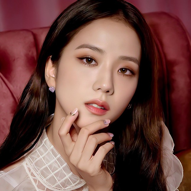 Jisoo chưa được hát solo: Quyết định đúng của YG Ent hay chị cả BLACKPINK lại chịu ấm ức? ảnh 2