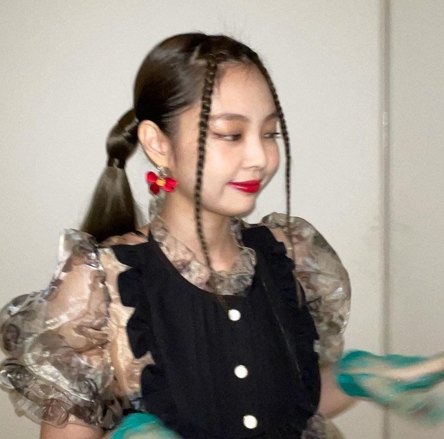 Một trang tin xứ Hàn khiến netizen nổi cáu khi dùng từ này để nói về Jennie (BLACKPINK) ảnh 2