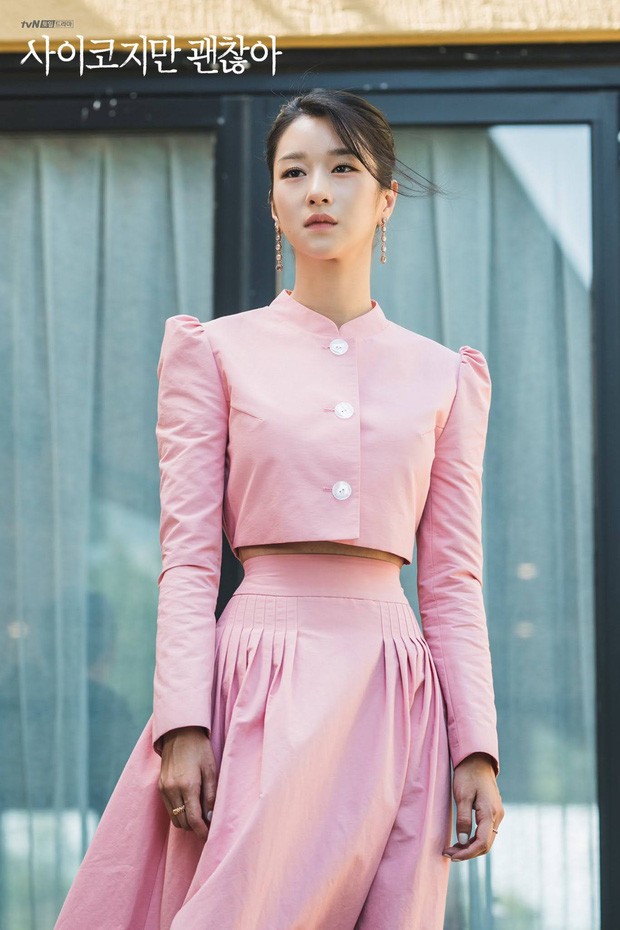 Váy cạp cao khoe eo thon như Seo Ye Ji đang thành "chân ái" của hàng loạt sao châu Á ảnh 1