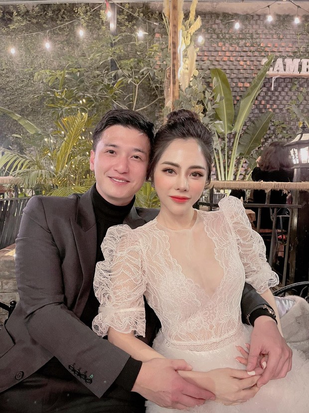 Diễn viên Huỳnh Anh cầu hôn bạn gái hơn tuổi nhưng bất ngờ nhất là khung cảnh xung quanh ảnh 1