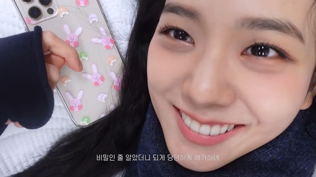BLACKPINK đúng là cao thủ trang điểm: Son phấn đầy đủ mà nhìn cứ ngỡ mặt mộc ảnh 1