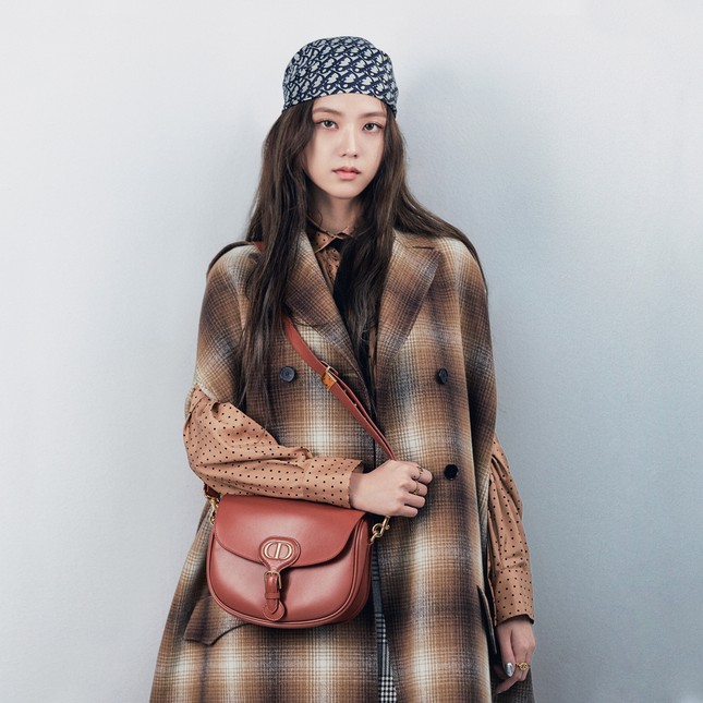 Đằng sau danh phận thời trang của BLACKPINK: Ai mới là người đỉnh nhất nhóm? ảnh 1
