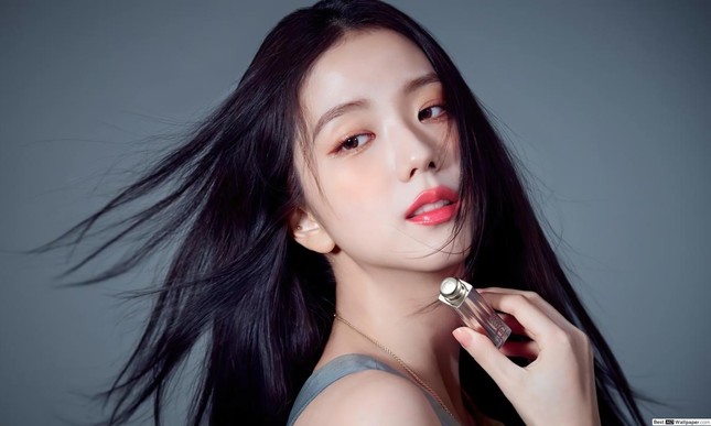 Cớ sao fan C-Biz lại ấm ức khi nghe tin Dior trao chức danh đại sứ toàn cầu cho Jisoo? ảnh 1