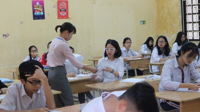 Duy Khánh, BB Trần khiến cư dân mạng cười bò khi cosplay “tiểu tam hóa đá” ảnh 6