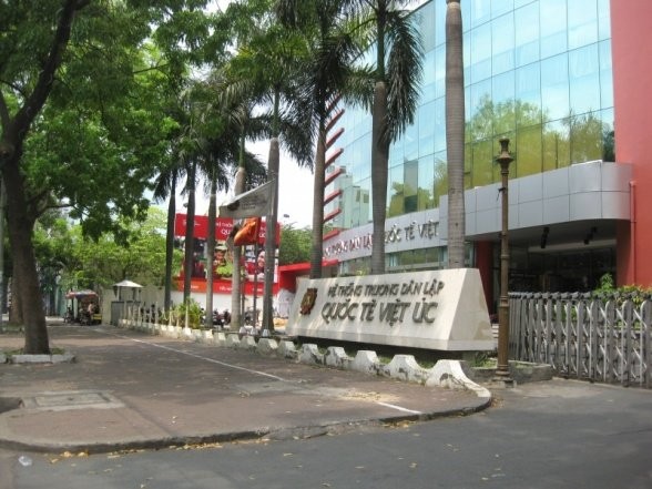 Trường quốc tế Việt - Úc (TP.HCM) tiếp tục vấp phải chỉ trích về chính sách học phí ảnh 2