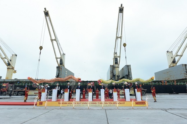 Hoa Sen “mở hàng” năm 2019 với lô hàng 17.000 tấn tôn xuất đi Mỹ ảnh 1
