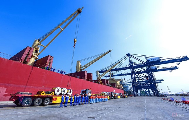 Mỹ áp thuế tôn thép 'khủng', vì sao Hoa Sen vẫn vượt qua? ảnh 1