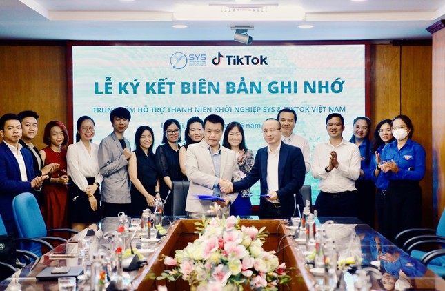 Hợp tác nâng cao năng lực kinh doanh số cho 20 triệu thanh niên Việt Nam ảnh 1