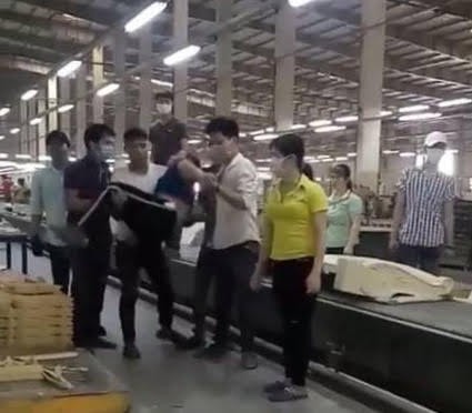 Nam thanh niên bỏ trốn sau khi đánh đồng nghiệp nữ ngất xỉu ảnh 1