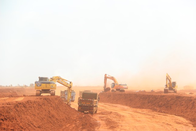 Đại công trường dự án sân bay Long Thành đang đào đắp 50 triệu m3 đất ảnh 5