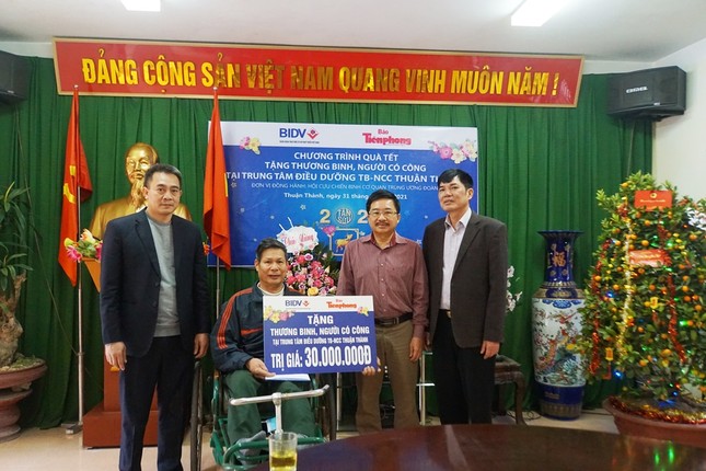 Ngân hàng BIDV chúc Tết các thương binh nặng tại Bắc Ninh, Bắc Giang ảnh 2