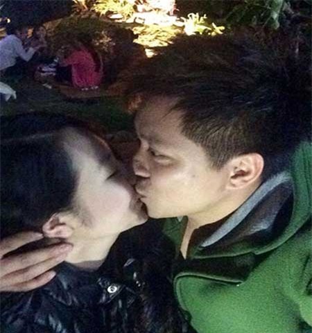 Tuấn Hưng ăn hỏi bạn gái đúng ngày ‘Cá tháng tư’ ảnh 2