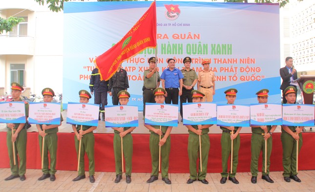 Tuổi trẻ Công an TPHCM ra quân Hành quân xanh năm 2020 ảnh 3