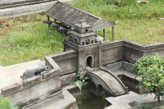 Vị tiến sỹ dành 7 năm phục dựng kinh thành Huế trên đất Sài thành ảnh 10