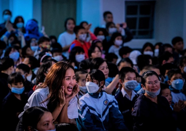 Tân hoa hậu Hoàn vũ Việt Nam 2022 là tình nguyện viên năng nổ nhiệt huyết chống dịch COVID-19 ảnh 6