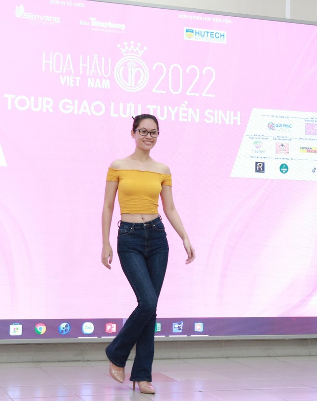Á hậu Phương Nhi trong buổi tuyển sinh Hoa hậu Việt Nam 2022 ảnh 11