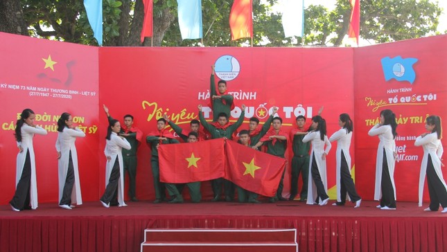 Hành trình ‘Tôi yêu Tổ quốc tôi’ tri ân cựu tù binh chính trị Côn Đảo ảnh 2