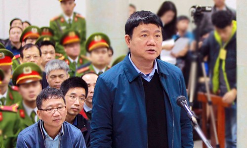 'PVC như con tàu đắm, ai vớt được gì thì vớt' ảnh 2