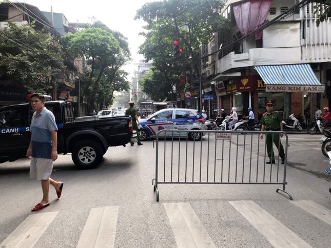 Nguyên nhân tầng 2 ngôi nhà trên phố cổ Hà Nội đổ sập ảnh 4