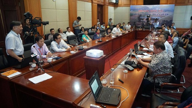 Tranh luận nóng bãi cọc 'khủng 'và trận thủy chiến lịch sử Bạch Đằng ảnh 1
