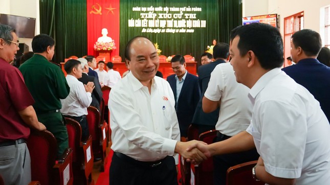 Thủ tướng giải đáp thắc mắc của cử tri về phát triển kinh tế - xã hội ở Hải Phòng ảnh 1