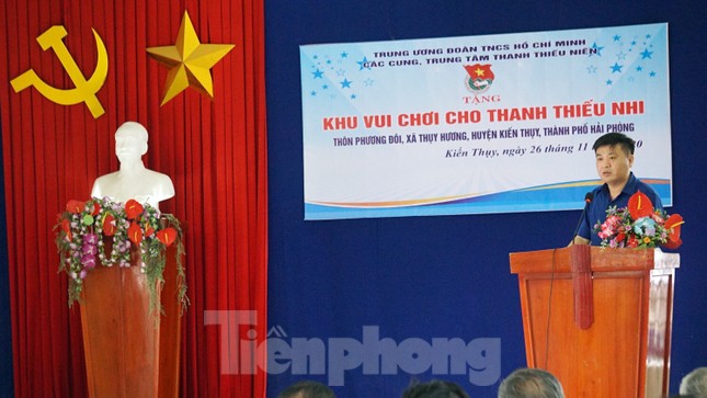 Chung tay làm sạch bãi biển Đồ Sơn, trao tặng khu vui chơi thiếu nhi ảnh 13