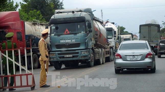 Hình ảnh lực lượng chức năng phong tỏa thành phố Chí Linh ảnh 14