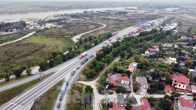 Hải Phòng nới lỏng cho phương tiện chở hàng từ Hải Dương ra cảng ảnh 1