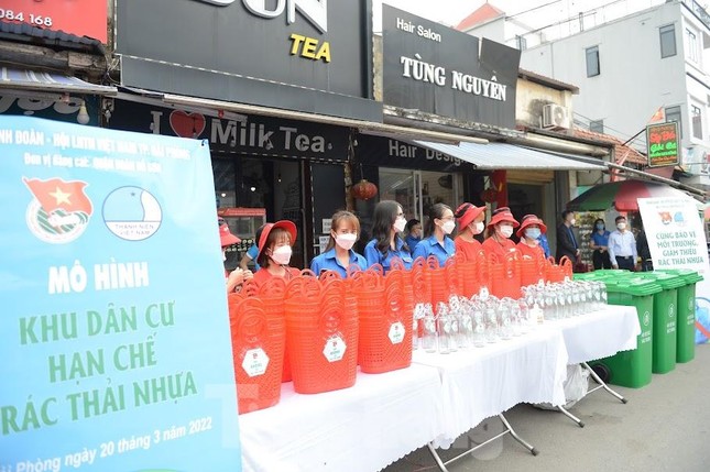 Tuổi trẻ Hải Phòng ra quân hưởng ứng Chủ nhật xanh ảnh 8