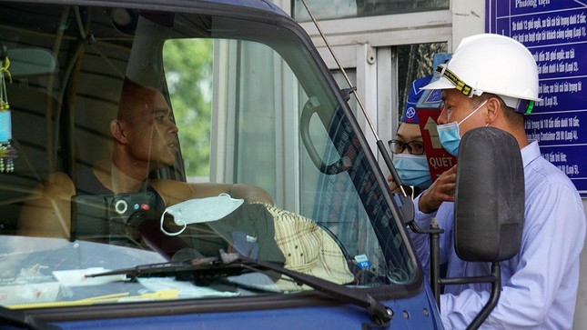 Cao tốc Hà Nội - Hải Phòng: Tài xế ‘ngơ ngác’ ngày đầu thu phí không dừng ảnh 4