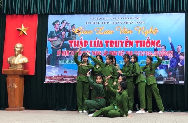 Giao lưu văn nghệ “Thắp lửa truyền thống” ảnh 3