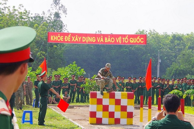 Tự lực tự cường, độc đảm kiên cường, luồn sâu đánh hiểm ảnh 7