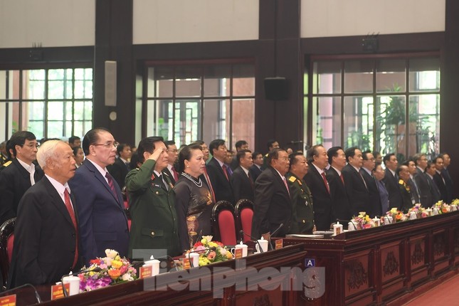 Trao tặng danh hiệu Anh hùng cho Quân tình nguyện và Chuyên gia Việt Nam tại Lào ảnh 3