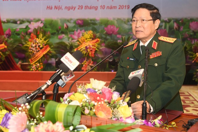 Trao tặng danh hiệu Anh hùng cho Quân tình nguyện và Chuyên gia Việt Nam tại Lào ảnh 4