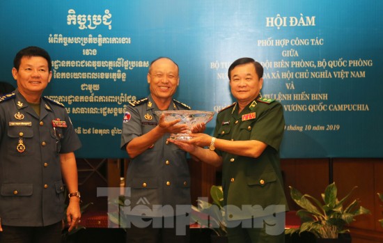 Kỷ luật 18 tổ chức Đảng và 200 cá nhân trong lực lượng Biên phòng ảnh 1