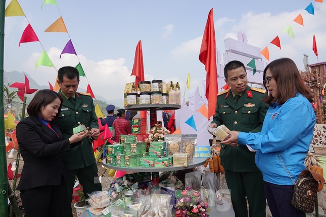 Đặc sắc hội trại của tuổi trẻ Quân đội ảnh 5