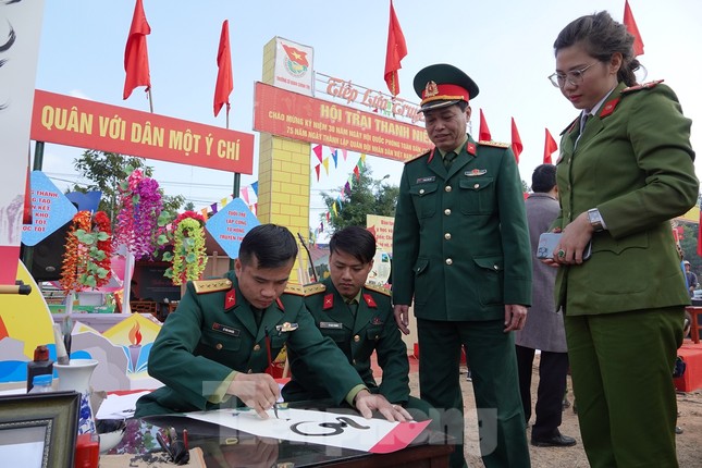 Đặc sắc hội trại của tuổi trẻ Quân đội ảnh 7