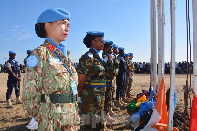 Kỷ niệm Nam Sudan của nữ sĩ quan mũ nồi xanh Sa Minh Ngọc ảnh 2
