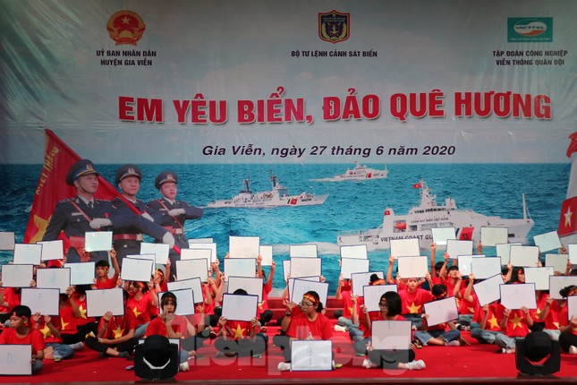 Bồi đắp tình yêu biển đảo cho học sinh ảnh 3