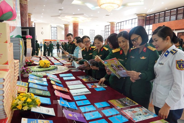 Quân đội tuyên dương điển hình vì sự tiến bộ của phụ nữ và bình đẳng giới ảnh 4