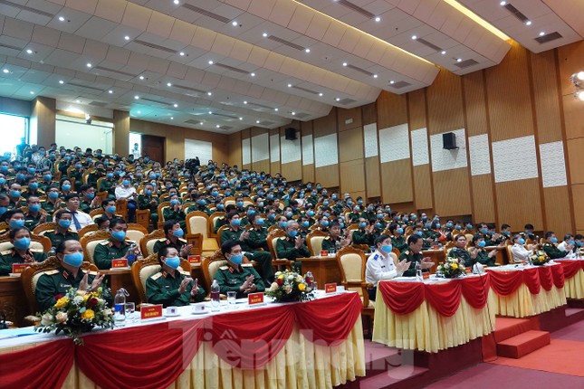 Cấm hạ sĩ quan - binh sĩ sử dụng xe máy tham gia giao thông ảnh 5